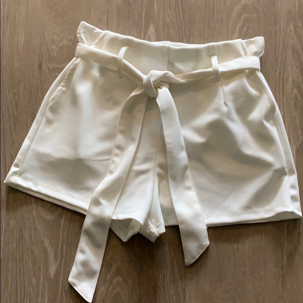 White Comfy Formal Shorts Size S